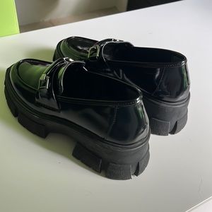 Steve Madden size 7 platform loafers